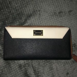Calvin Klein wallet. Gently used.